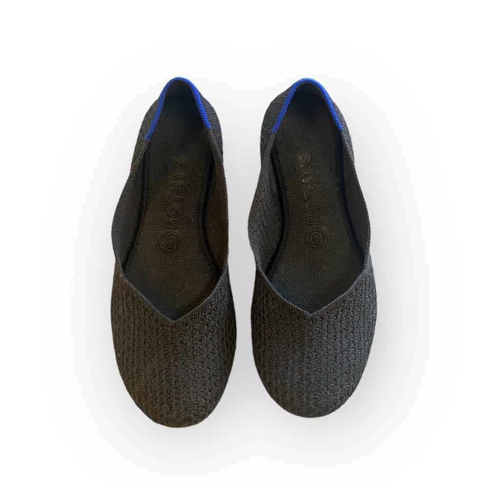 Rothys Honeycomb Round Toe size 9 Woman’s Flats Black Blue Stitching